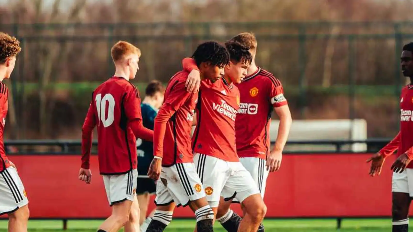 Thế hệ vàng 2024 của Sir Jim? Đội U18 Manchester United bất khả chiến bại!