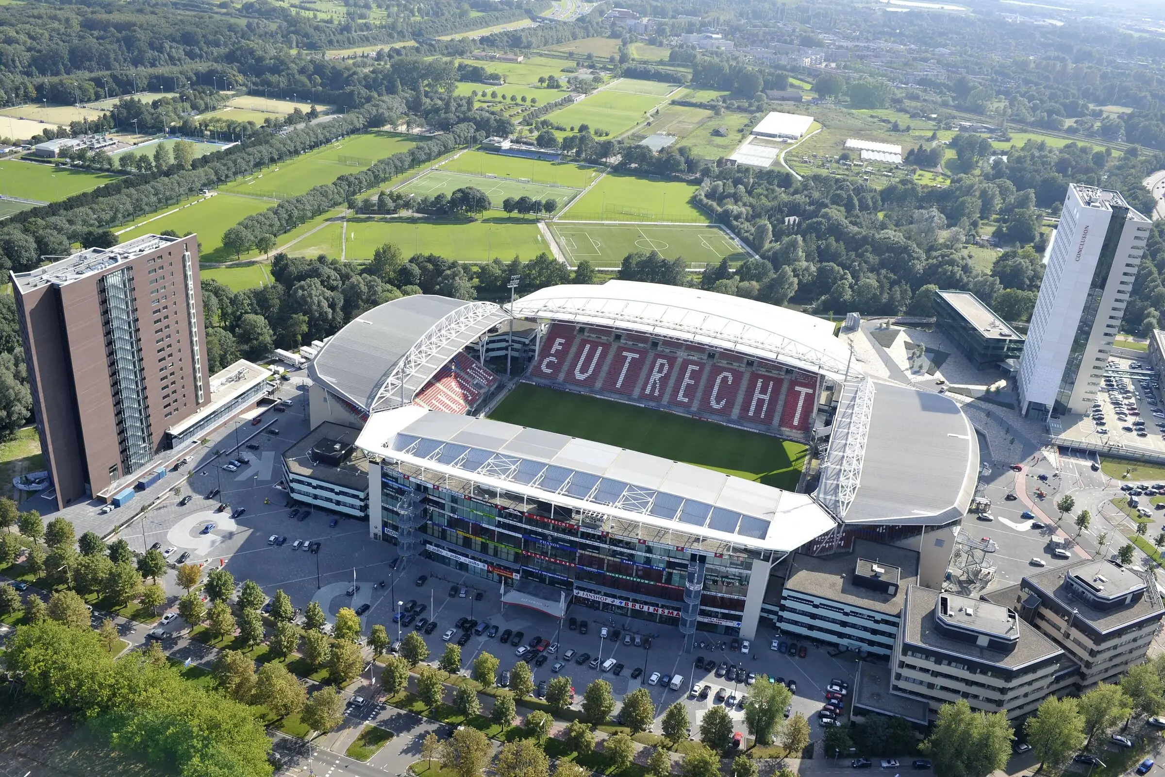 Sân vận động Stadion Galgenwaard - Biểu tượng của Bóng đá và Tinh thần Utrecht