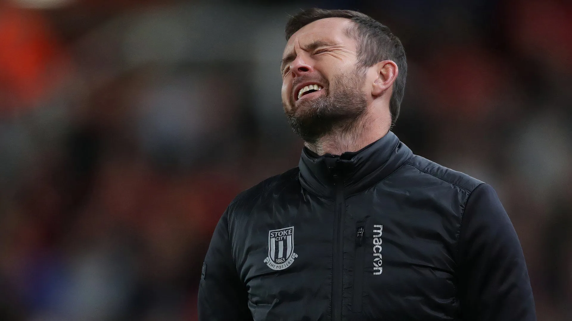 HLV Nathan Jones khi còn dẫn dắt Stoke City