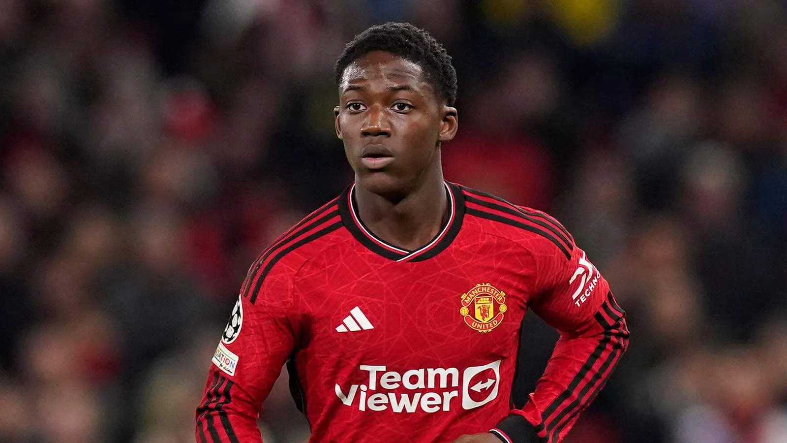 Cầu thủ trẻ Kobbie Mainoo trong màu áo Man Utd