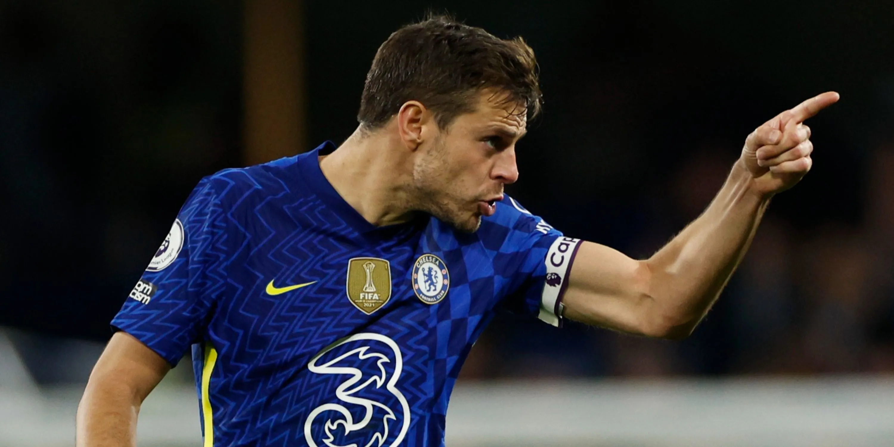 Hậu vệ Cesar Azpilicueta của Chelsea thể hiện sự thất vọng