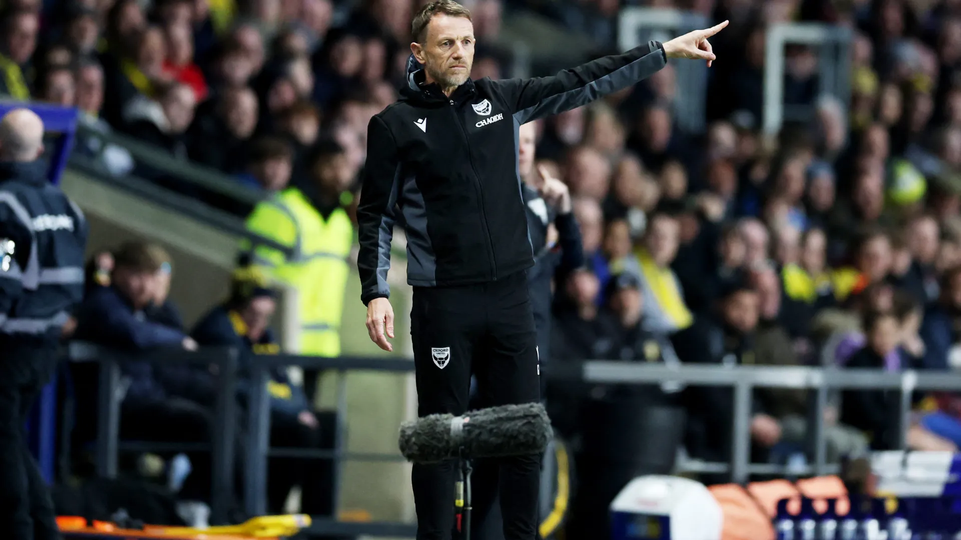HLV Gary Rowett của Oxford United