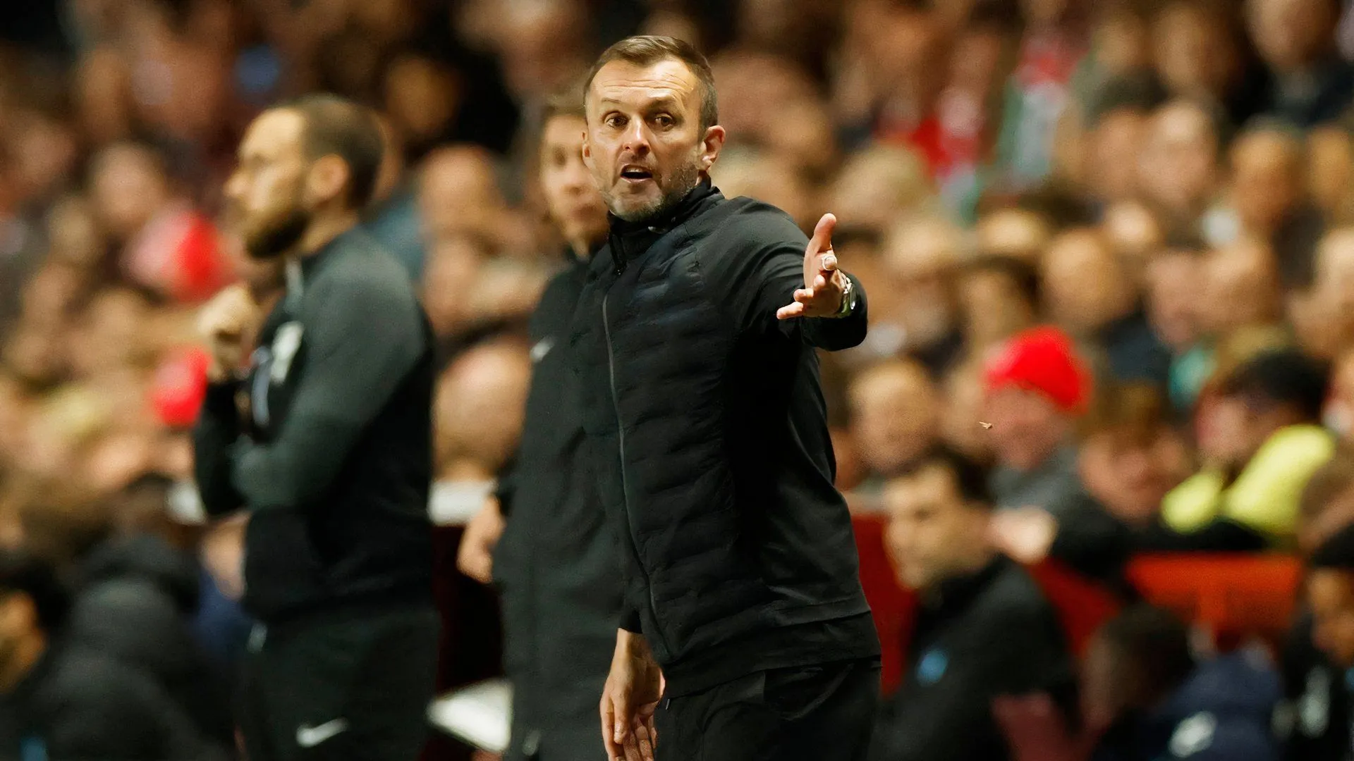 HLV Nathan Jones của Charlton Athletic, ứng viên tiềm năng cho ghế nóng Cardiff City