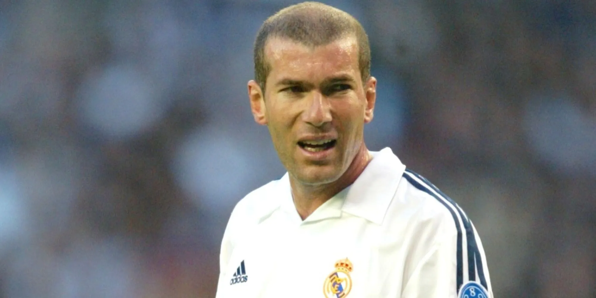 Huyền thoại Zinedine Zidane thời còn thi đấu cho Real Madrid