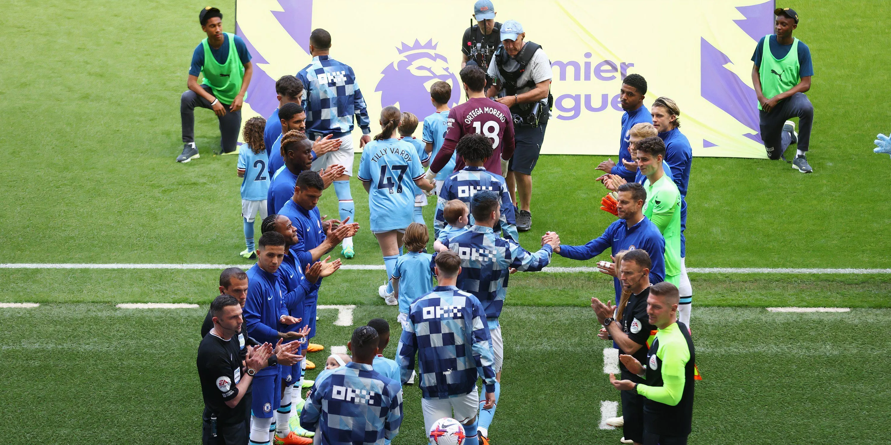 Khoảnh khắc Guard of Honour tại giải Ngoại hạng Anh (Premier League)