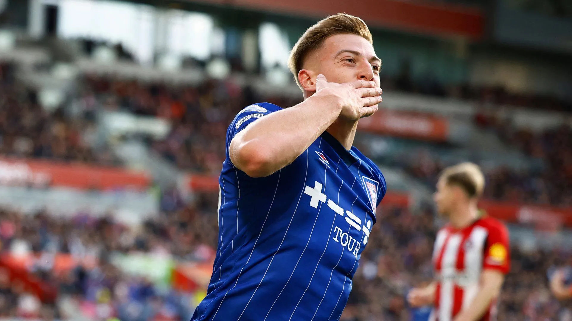 Liam Delap trong màu áo Ipswich Town thi đấu tại Premier League