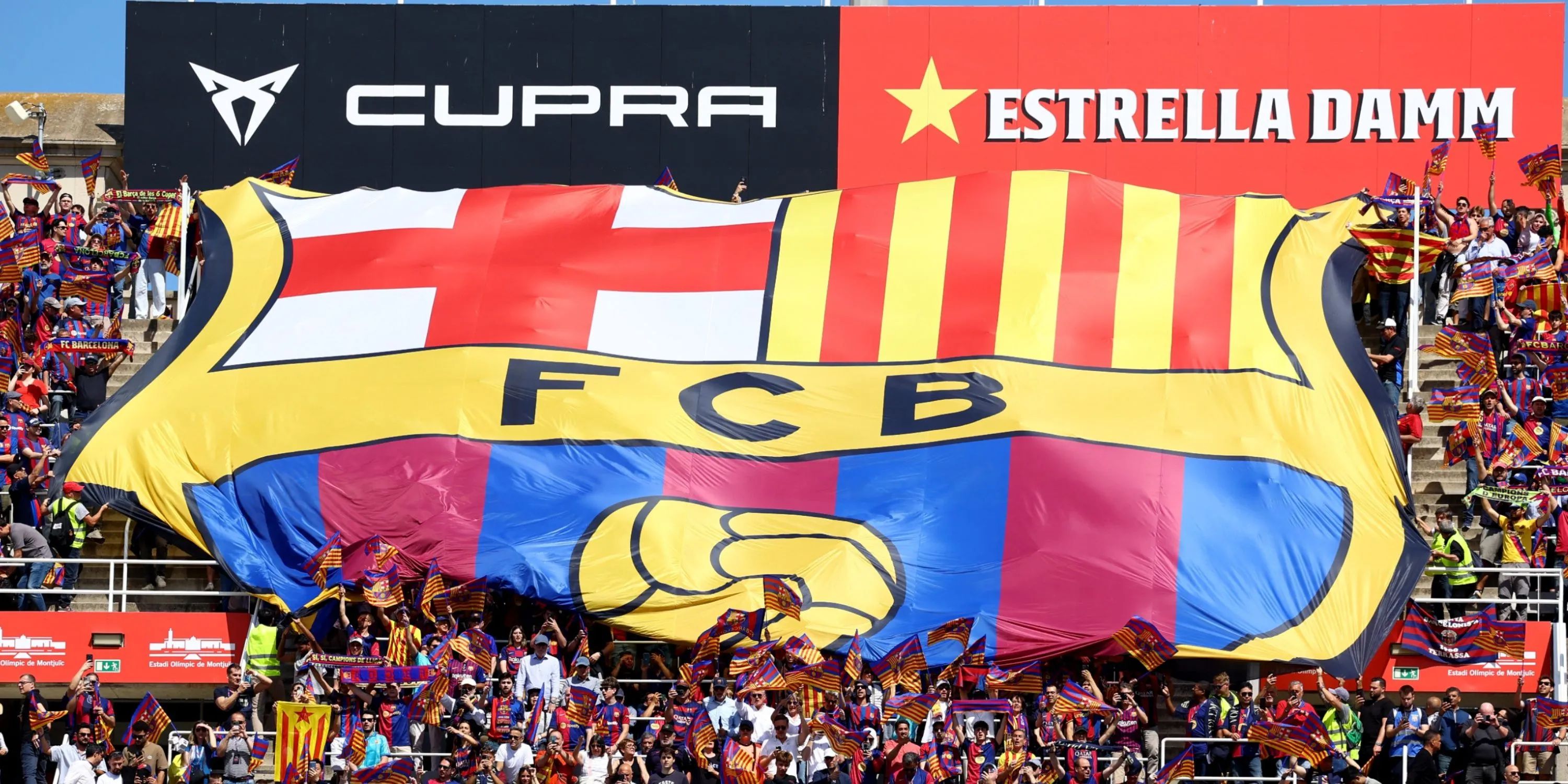 Logo Barcelona và Real Madrid, đại diện cho các đối thủ cạnh tranh Victor Gyokeres với Arsenal