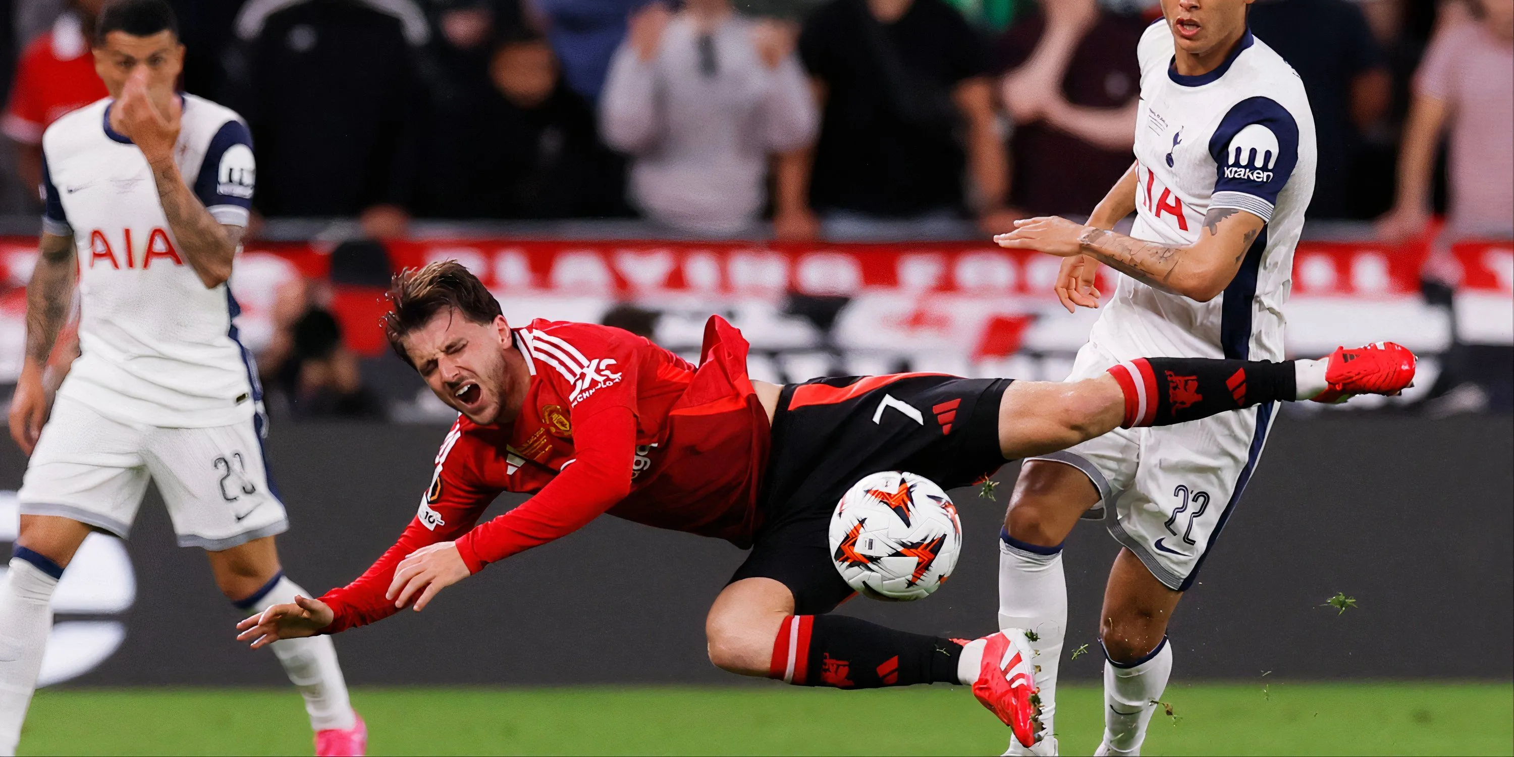 Mason Mount trong màu áo Manchester United thi đấu tại Ngoại hạng Anh