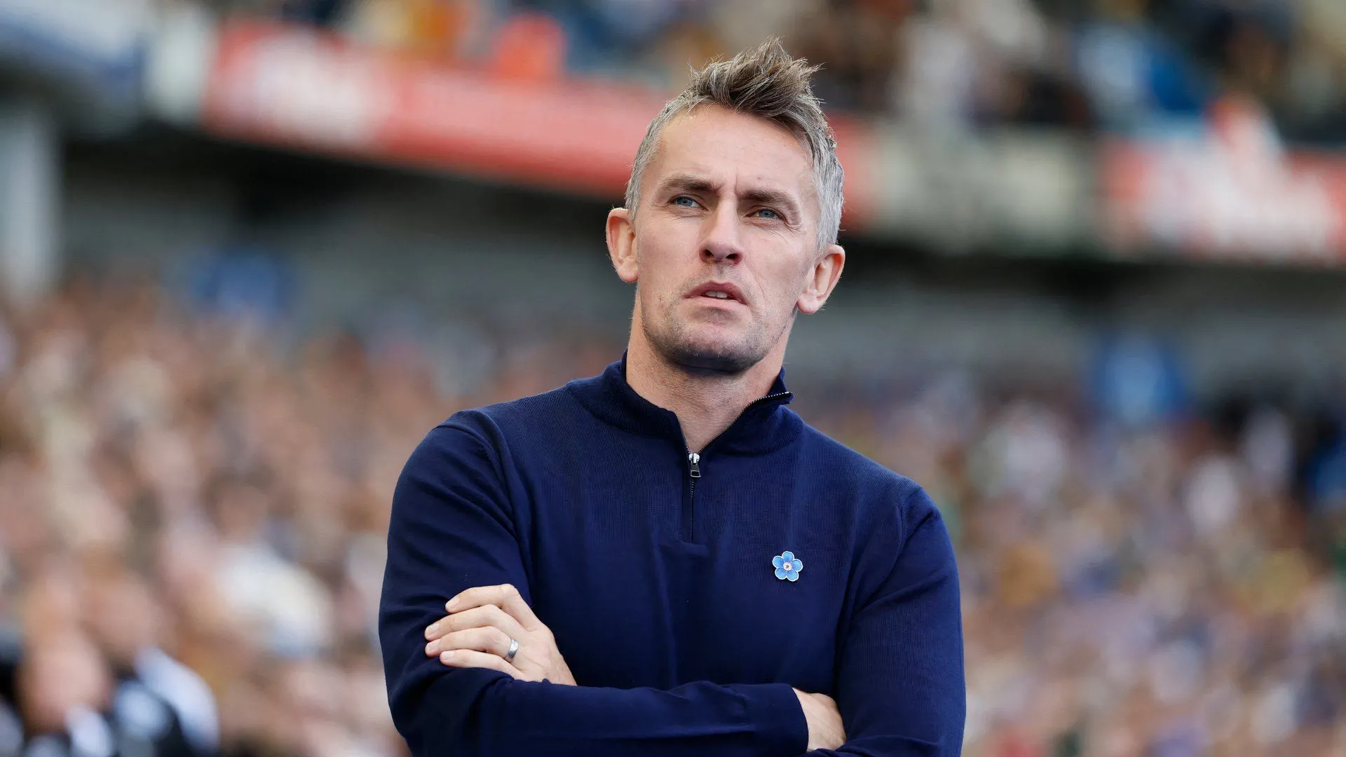 Mô tả Kieran McKenna, huấn luyện viên trưởng của Ipswich Town.