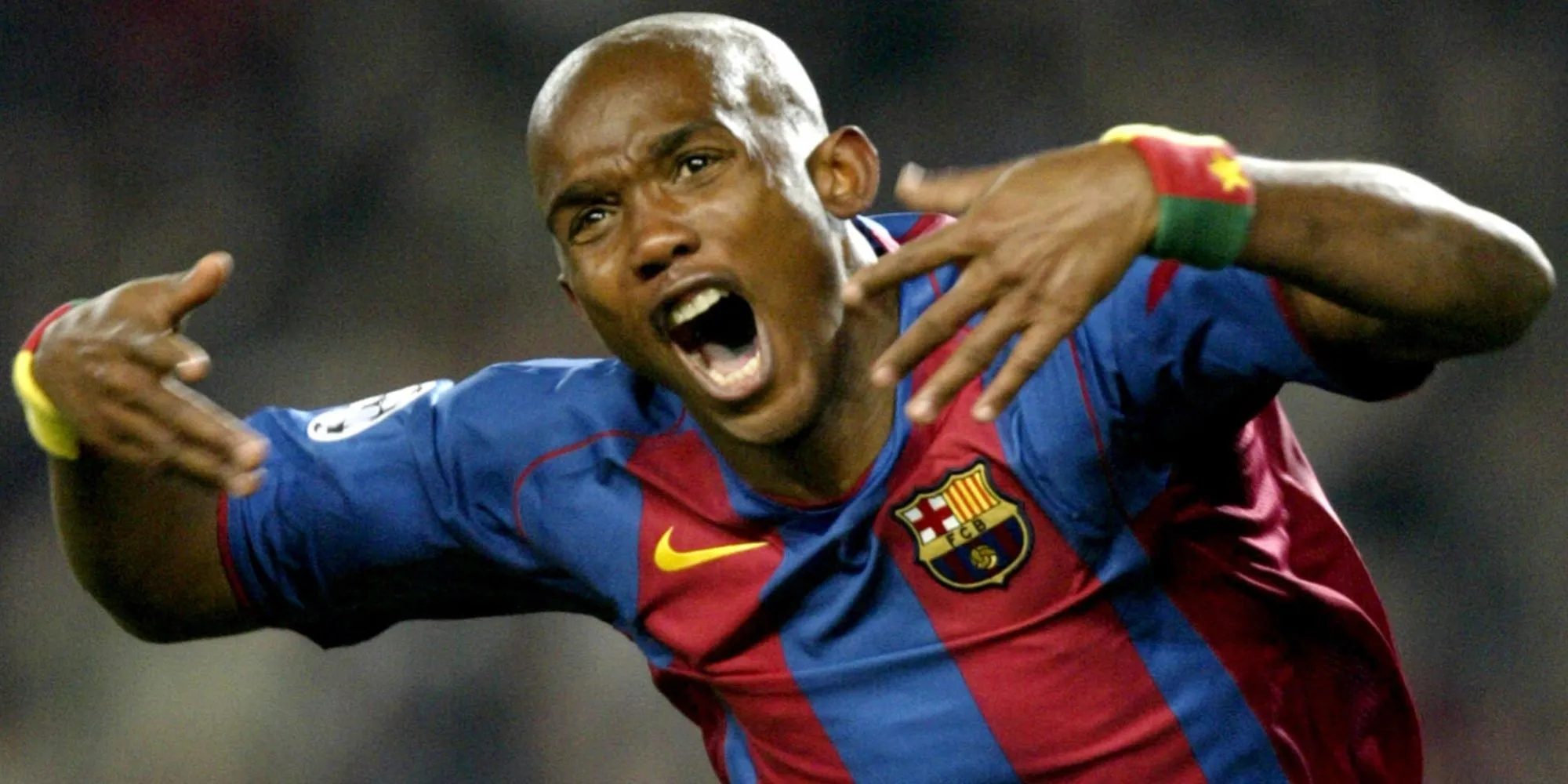 Samuel Eto'o ăn mừng bàn thắng trong màu áo Barcelona