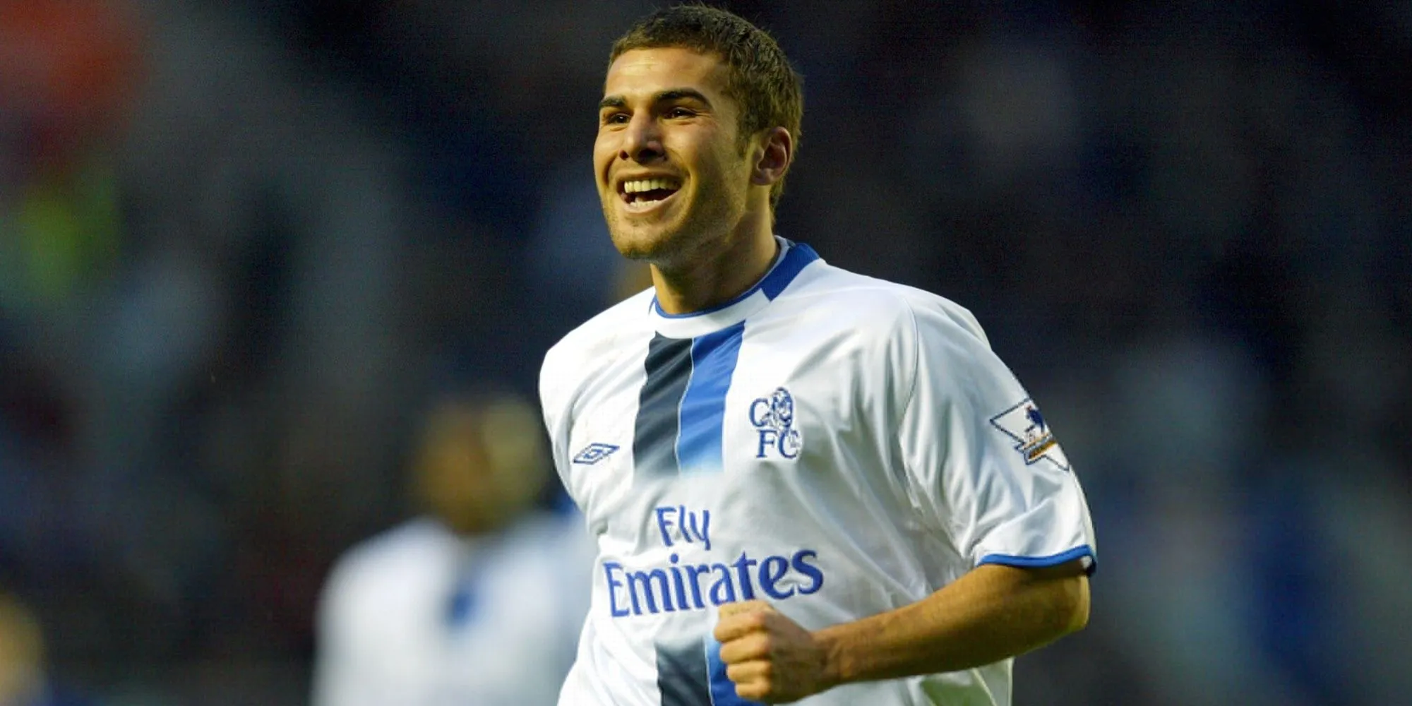 Adrian Mutu khi còn thi đấu cho Chelsea