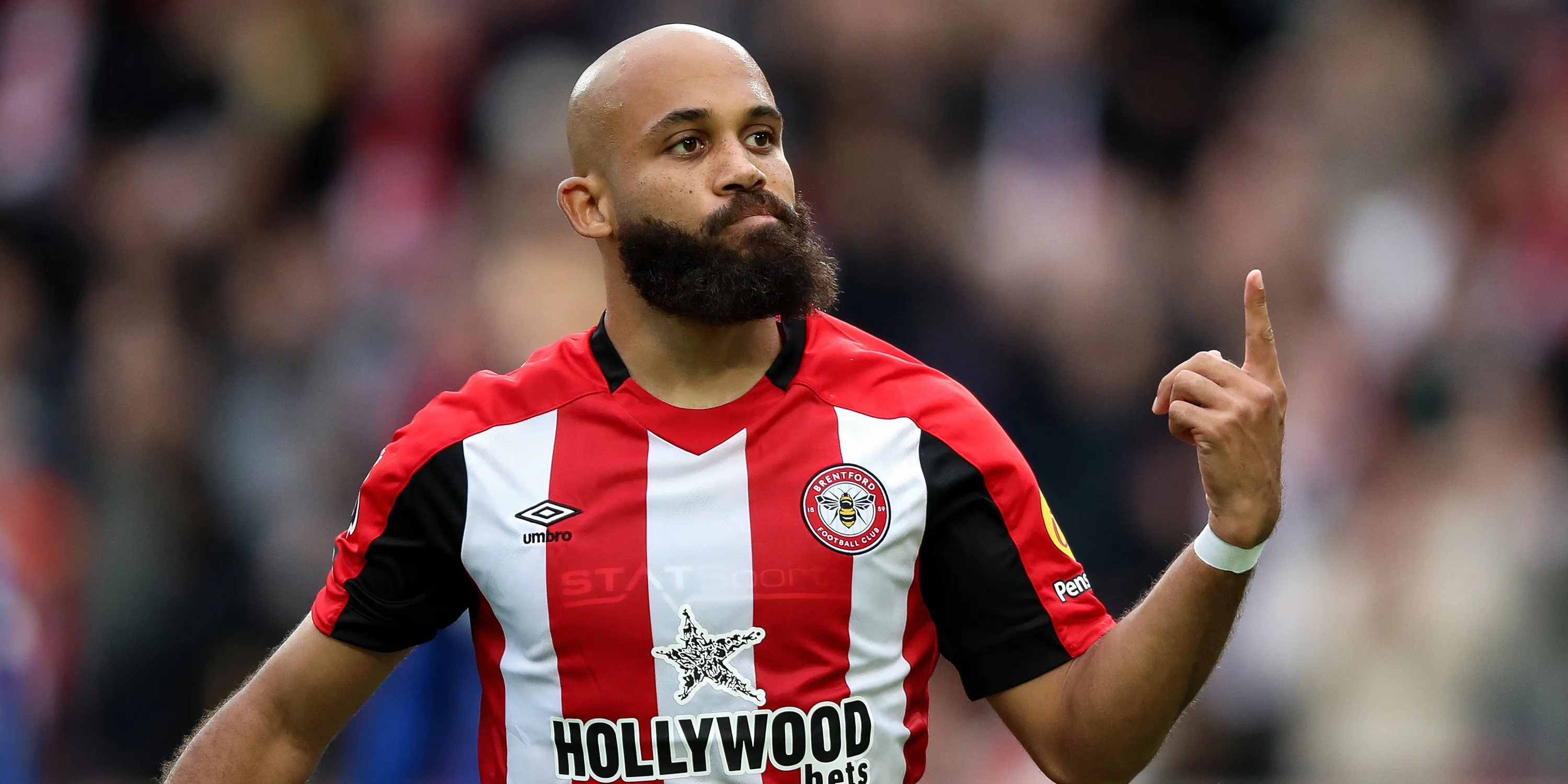 Bryan Mbeumo ăn mừng bàn thắng ấn tượng trong màu áo Brentford