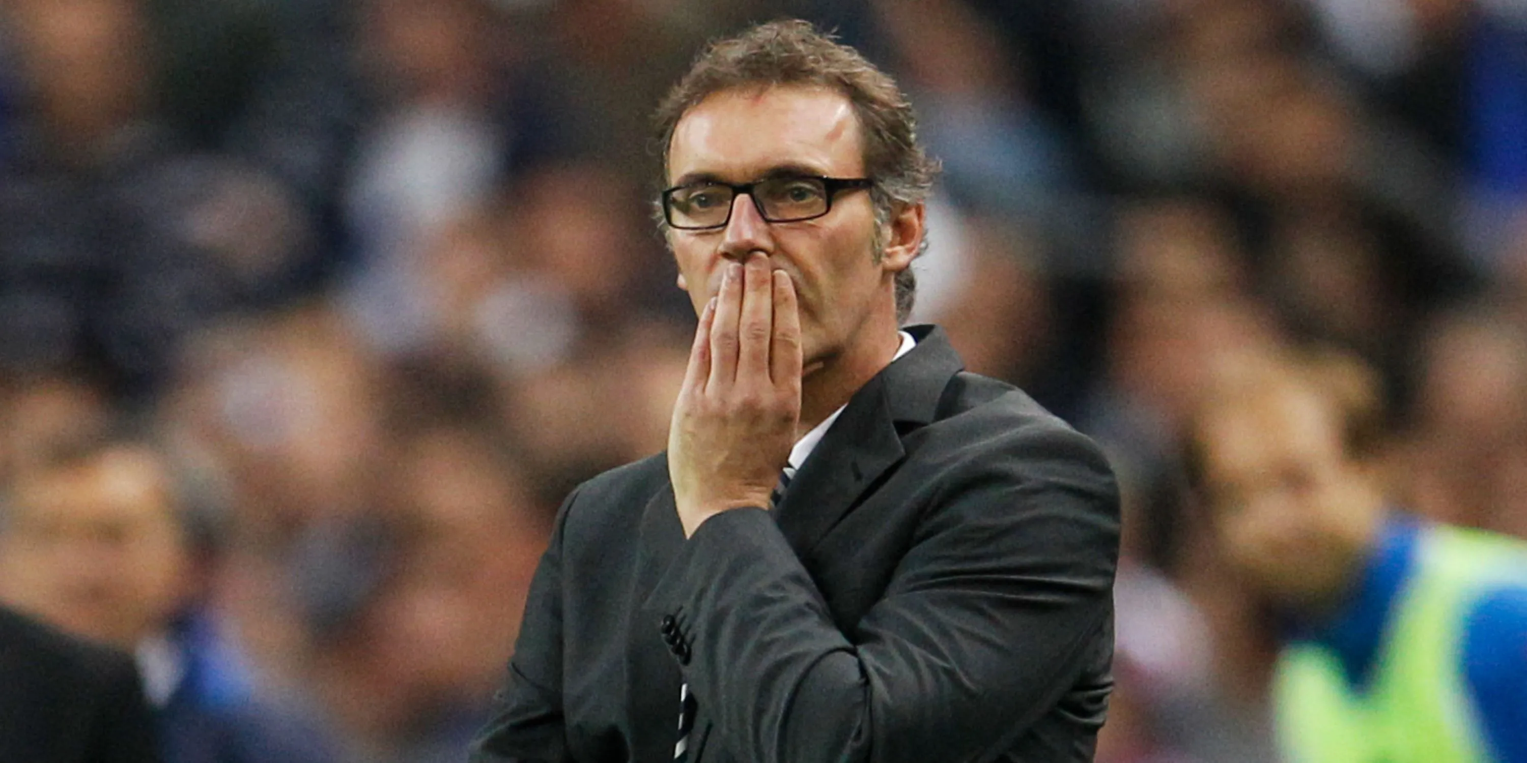 Huấn luyện viên Laurent Blanc của Al-Ittihad trong một trận đấu