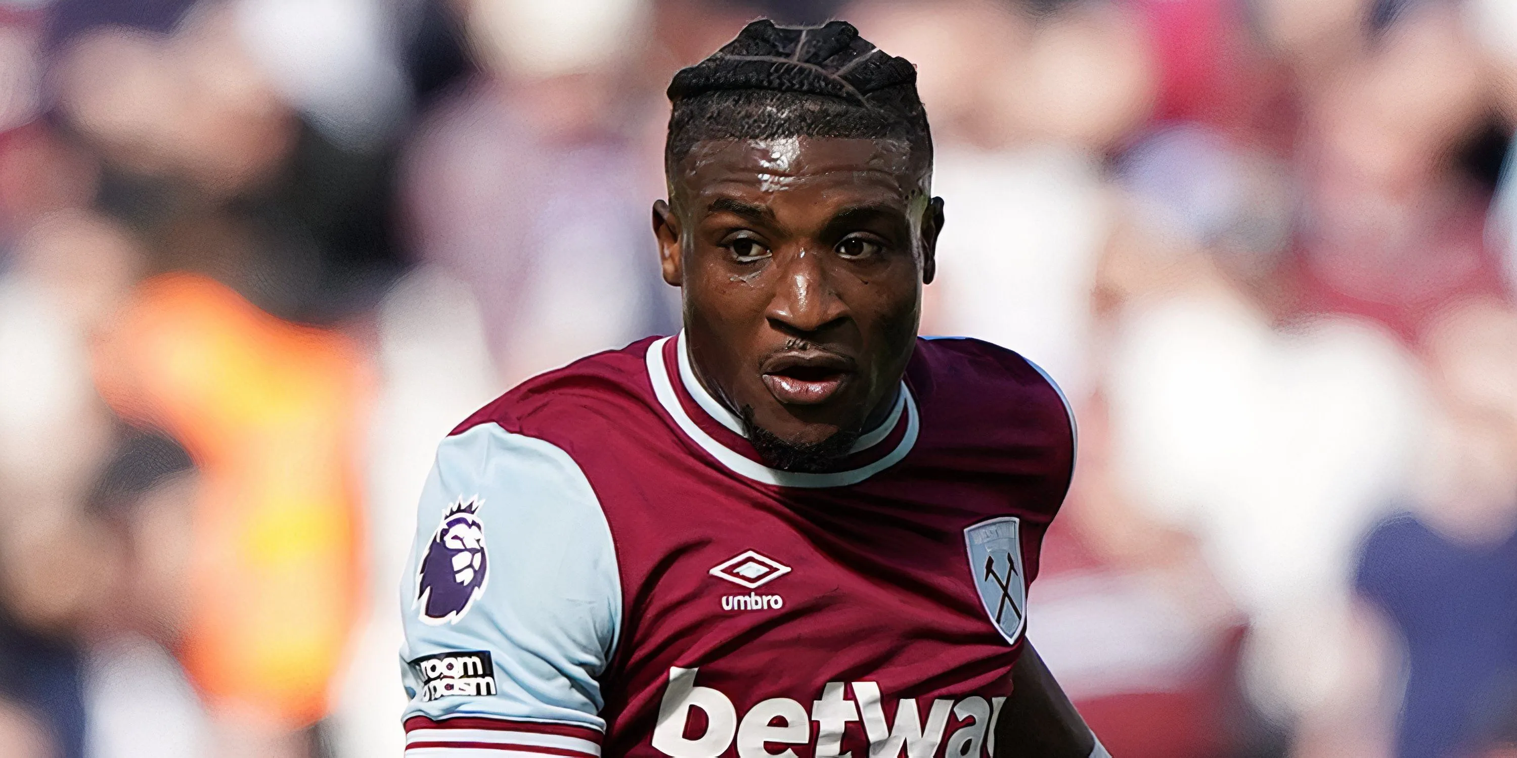 Mohammed Kudus, tiền vệ tấn công của West Ham, trong một pha xử lý bóng tại Premier League