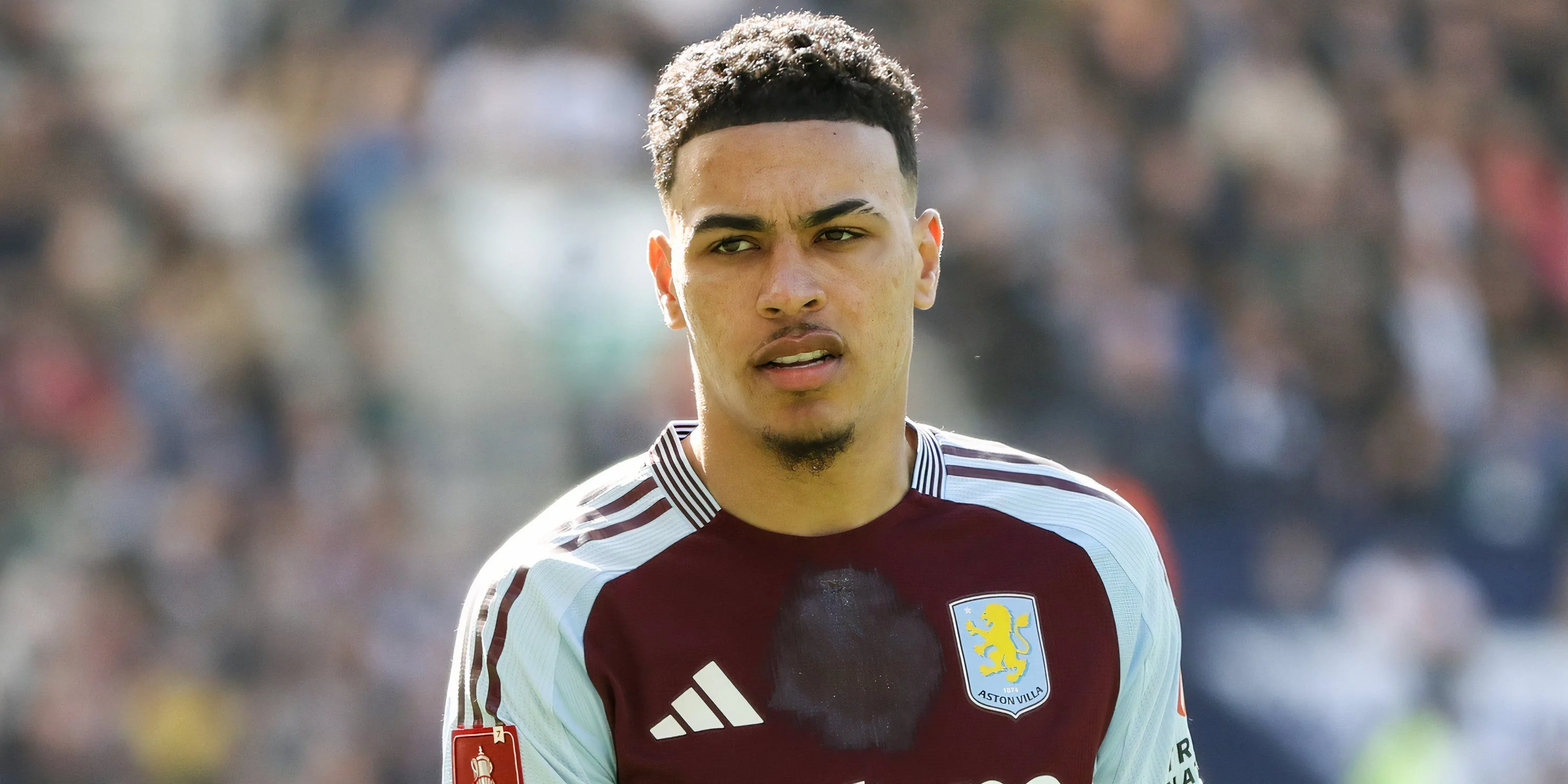 Morgan Rogers thể hiện phong độ 'đáng sợ' trong một trận đấu của Aston Villa