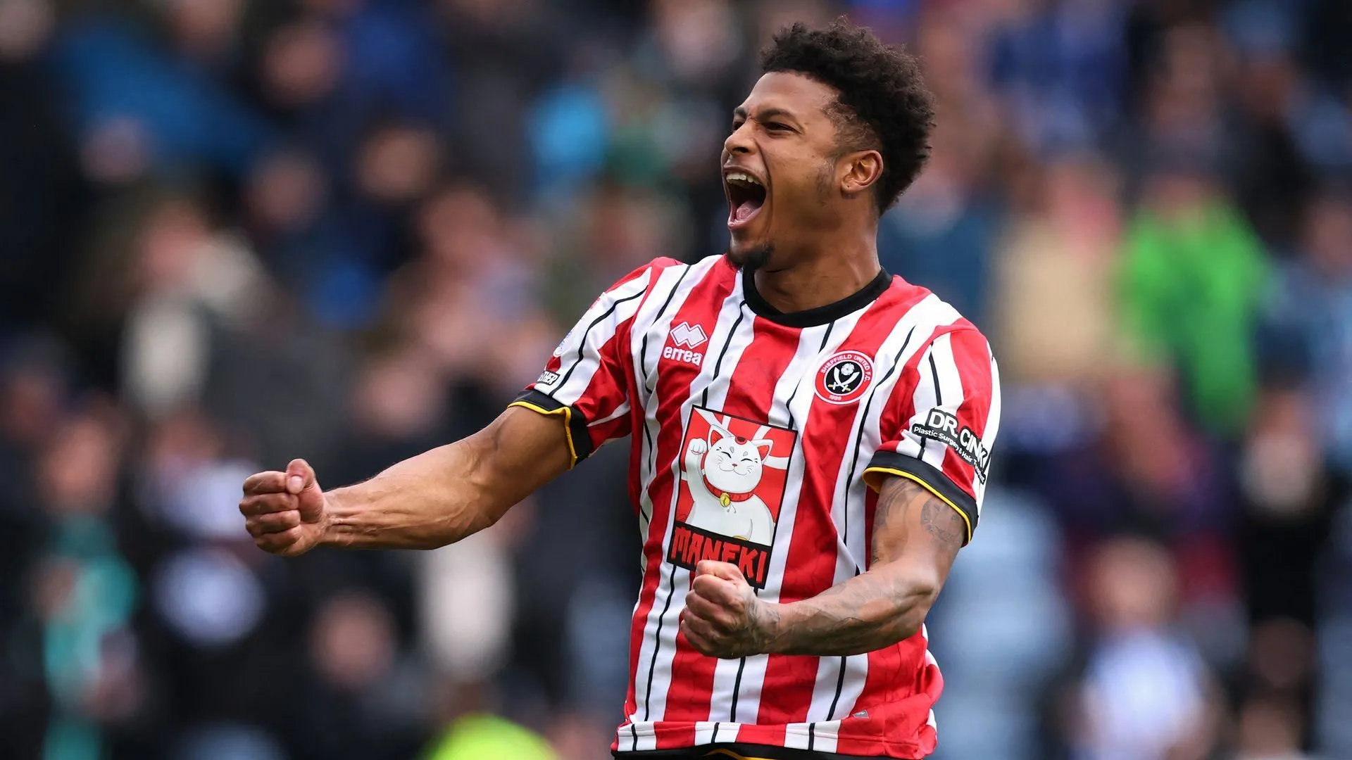 Rhian Brewster trong trận derby Steel City giữa Sheffield United và Sheffield Wednesday