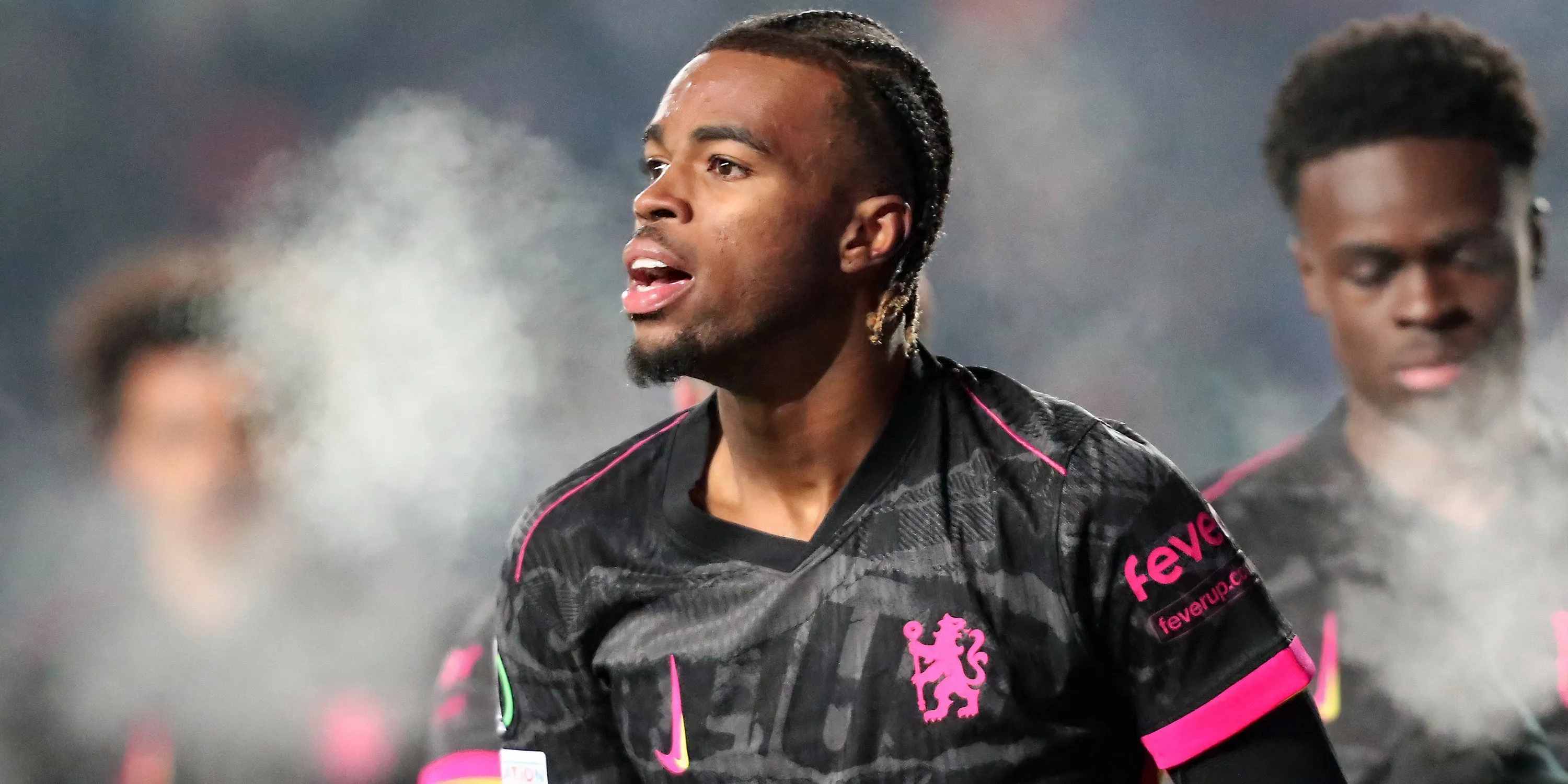 Carney Chukwuemeka trong màu áo Dortmund