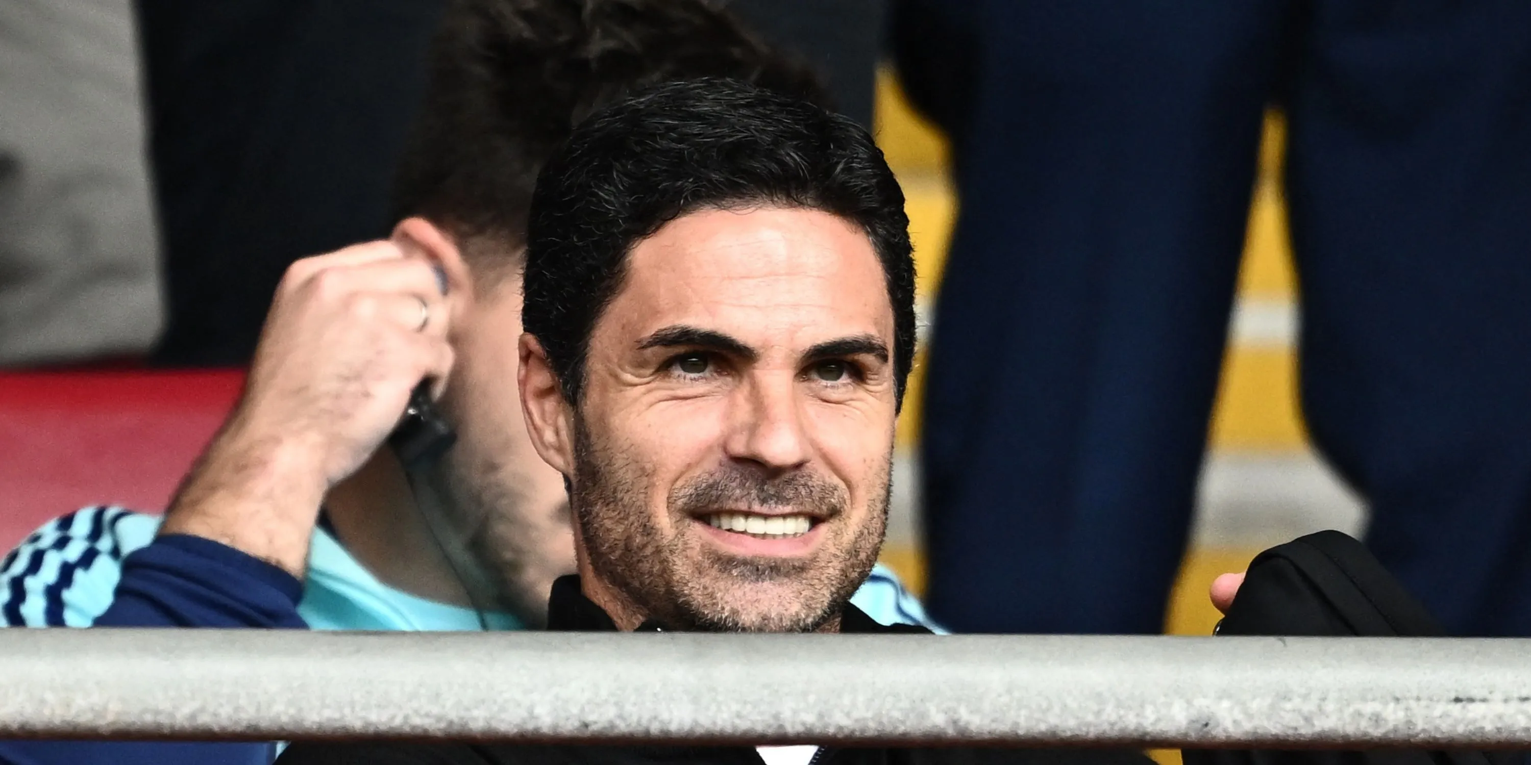 Huấn luyện viên Mikel Arteta chỉ đạo trong trận đấu Premier League của Arsenal