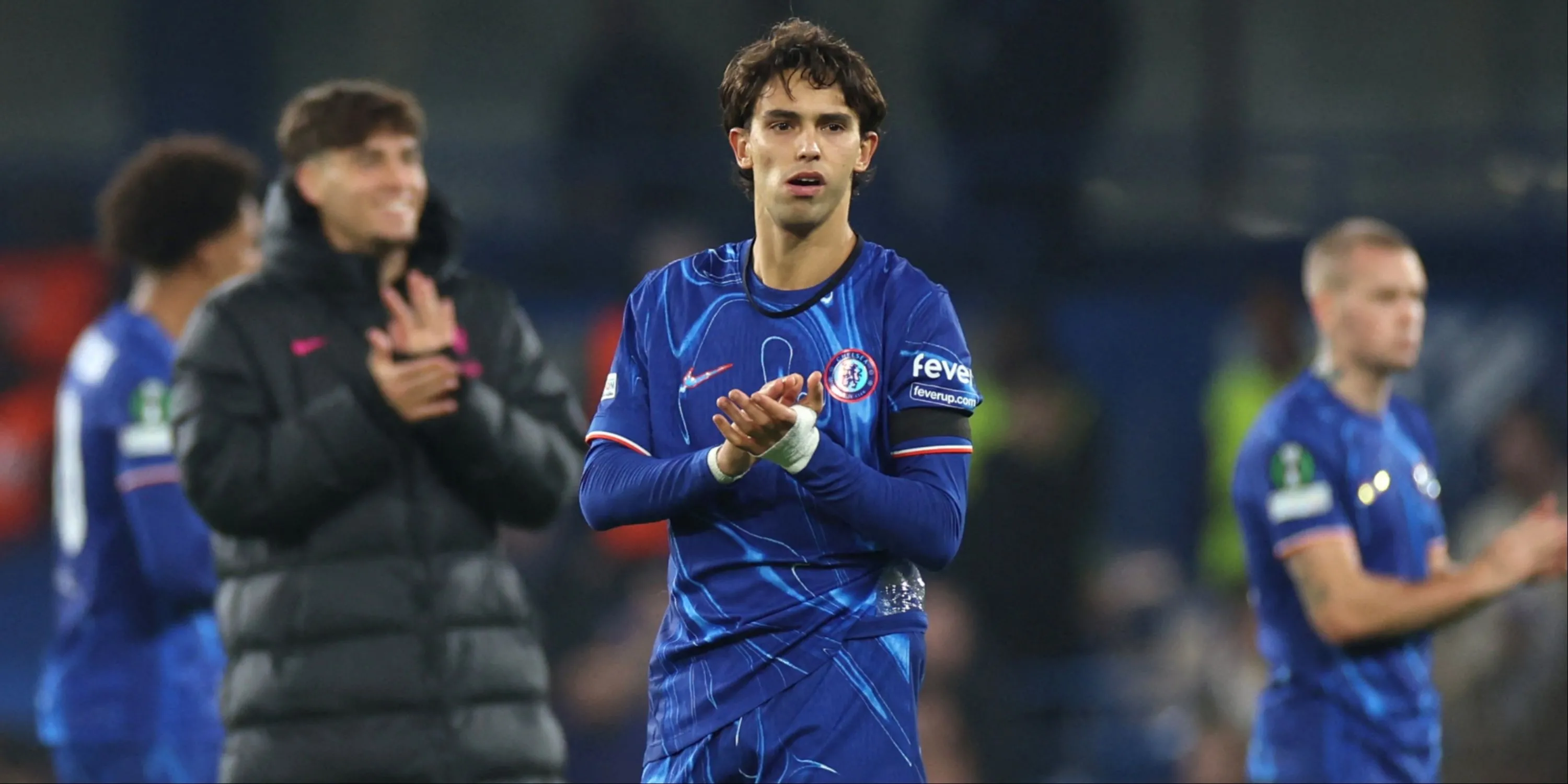 João Félix trong màu áo Chelsea, chuẩn bị trở lại Benfica theo các báo cáo
