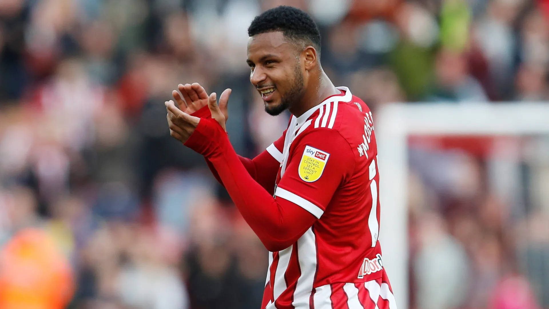 Lys Mousset trong màu áo Sheffield United