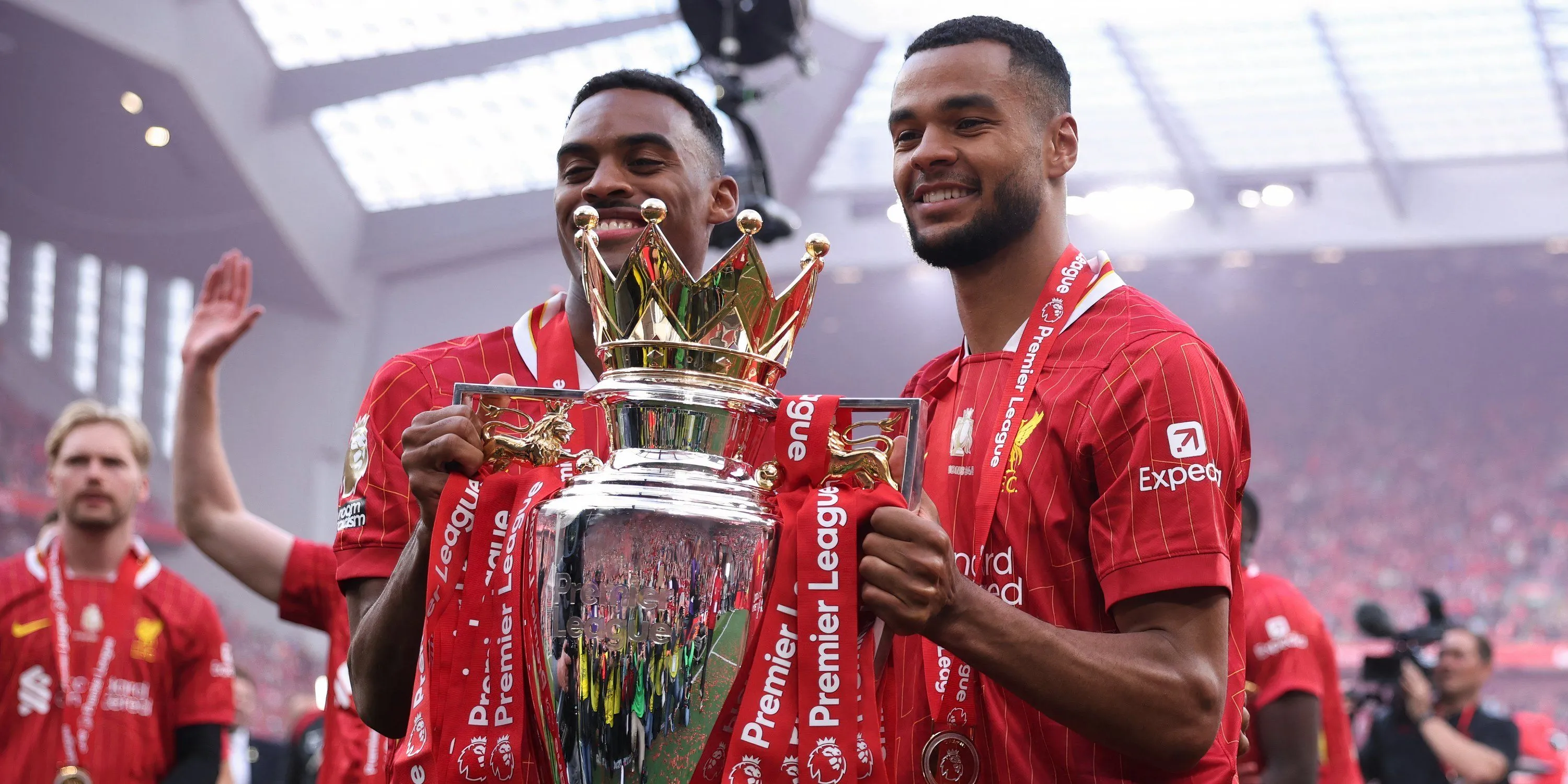 Ryan Gravenberch và Cody Gakpo thi đấu cho Liverpool, thể hiện tiềm năng dưới thời Arne Slot
