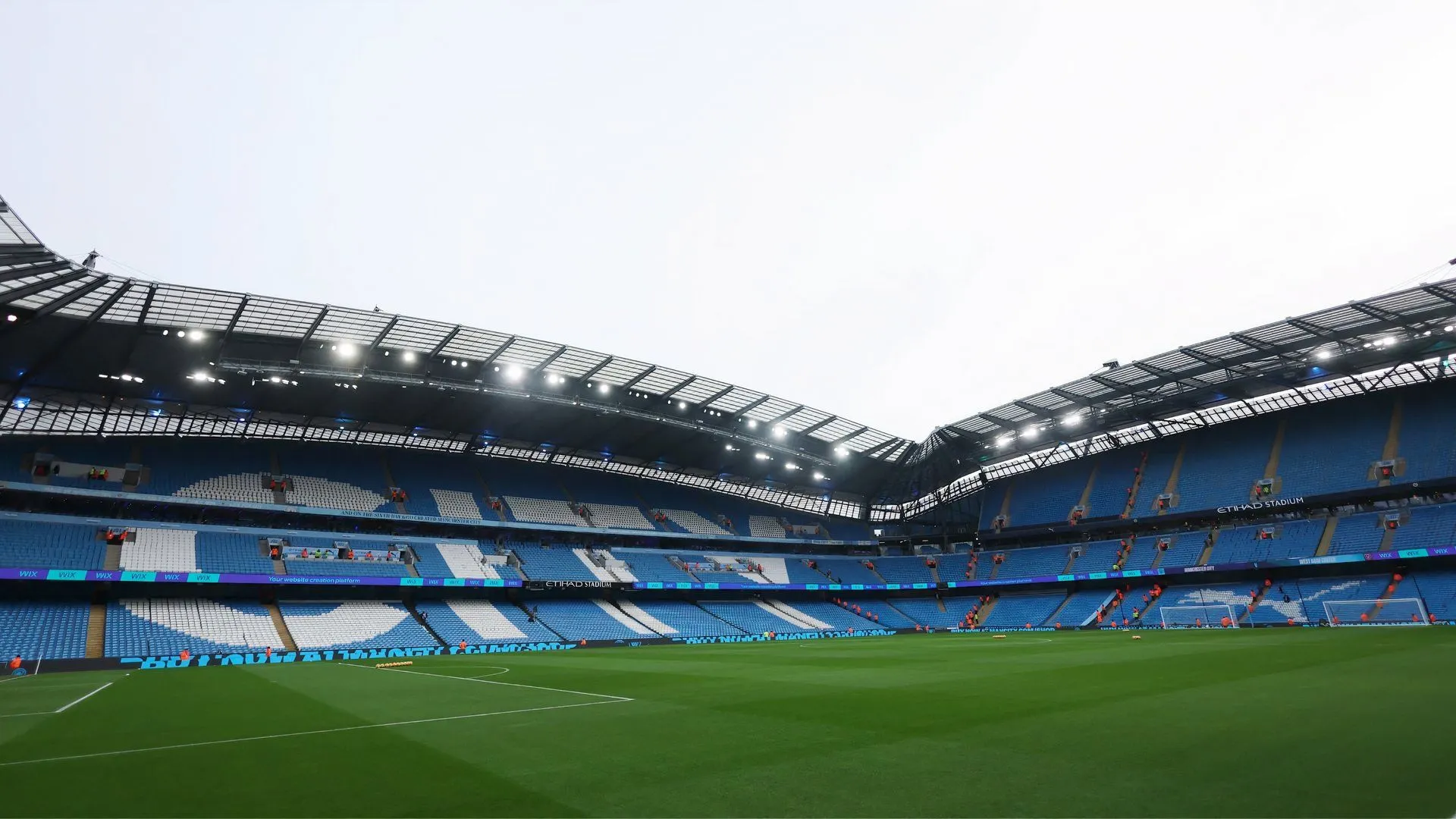 Sân vận động Etihad của Manchester City, điểm đến của tài năng trẻ Caelen-Kole Cadamarteri