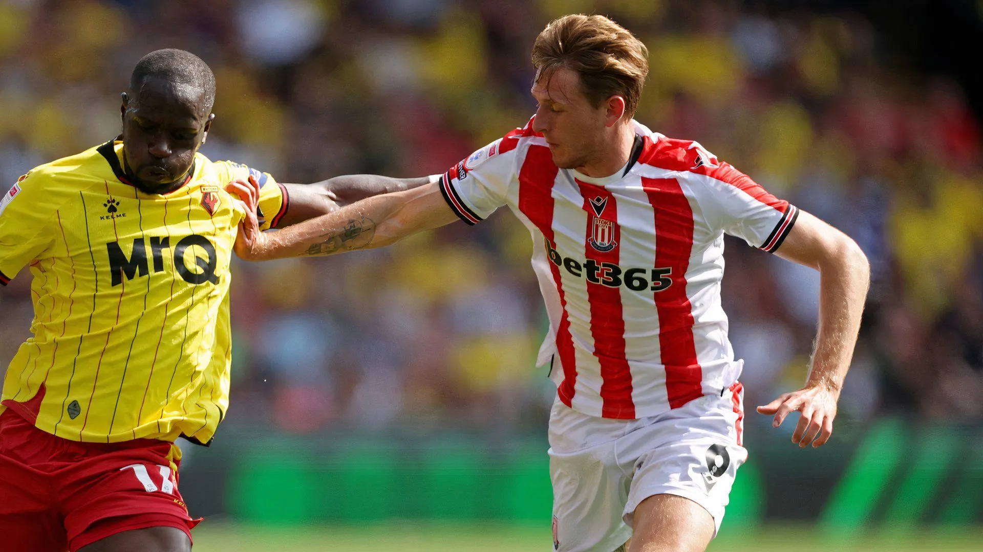 Wouter Burger, tiền vệ người Hà Lan trong màu áo Stoke City, chuẩn bị rời đội bóng để gia nhập Hoffenheim.