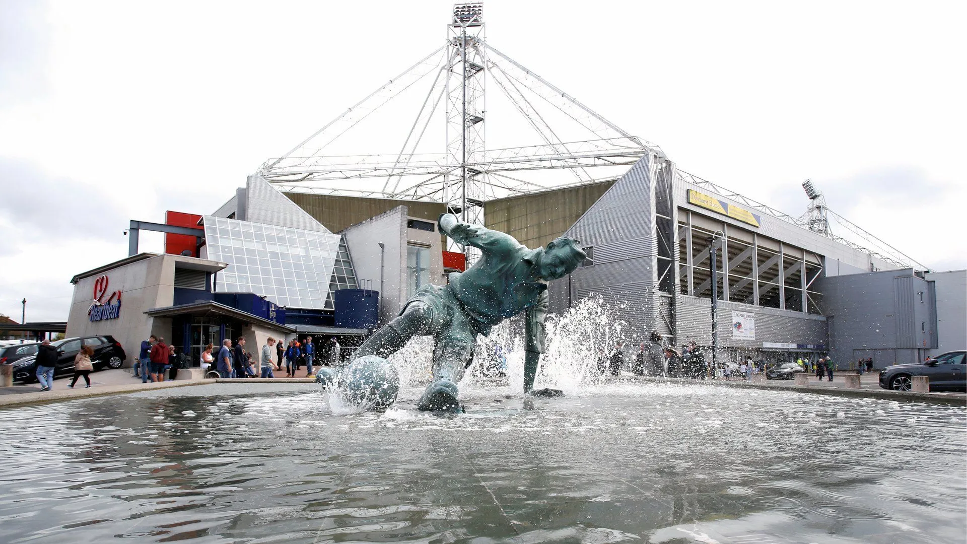 Sân vận động Deepdale của Preston North End, biểu tượng của sự ổn định dưới quyền sở hữu gia đình Hemmings