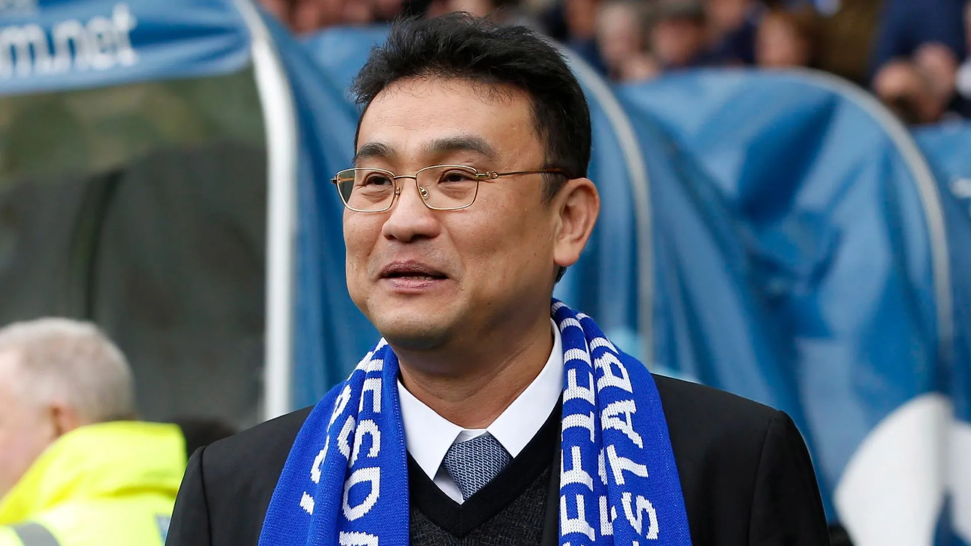 Dejphon Chansiri, chủ sở hữu hiện tại của Sheffield Wednesday, đang tìm kiếm giải pháp tài chính cho CLB